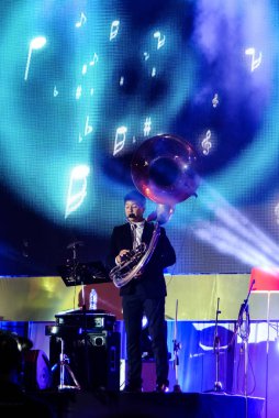 Caz kölelerinin grubu gerçekleştirmek 