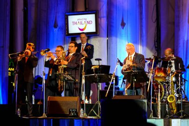 Hollandalı Swing kolej grubu gerçekleştirmek 