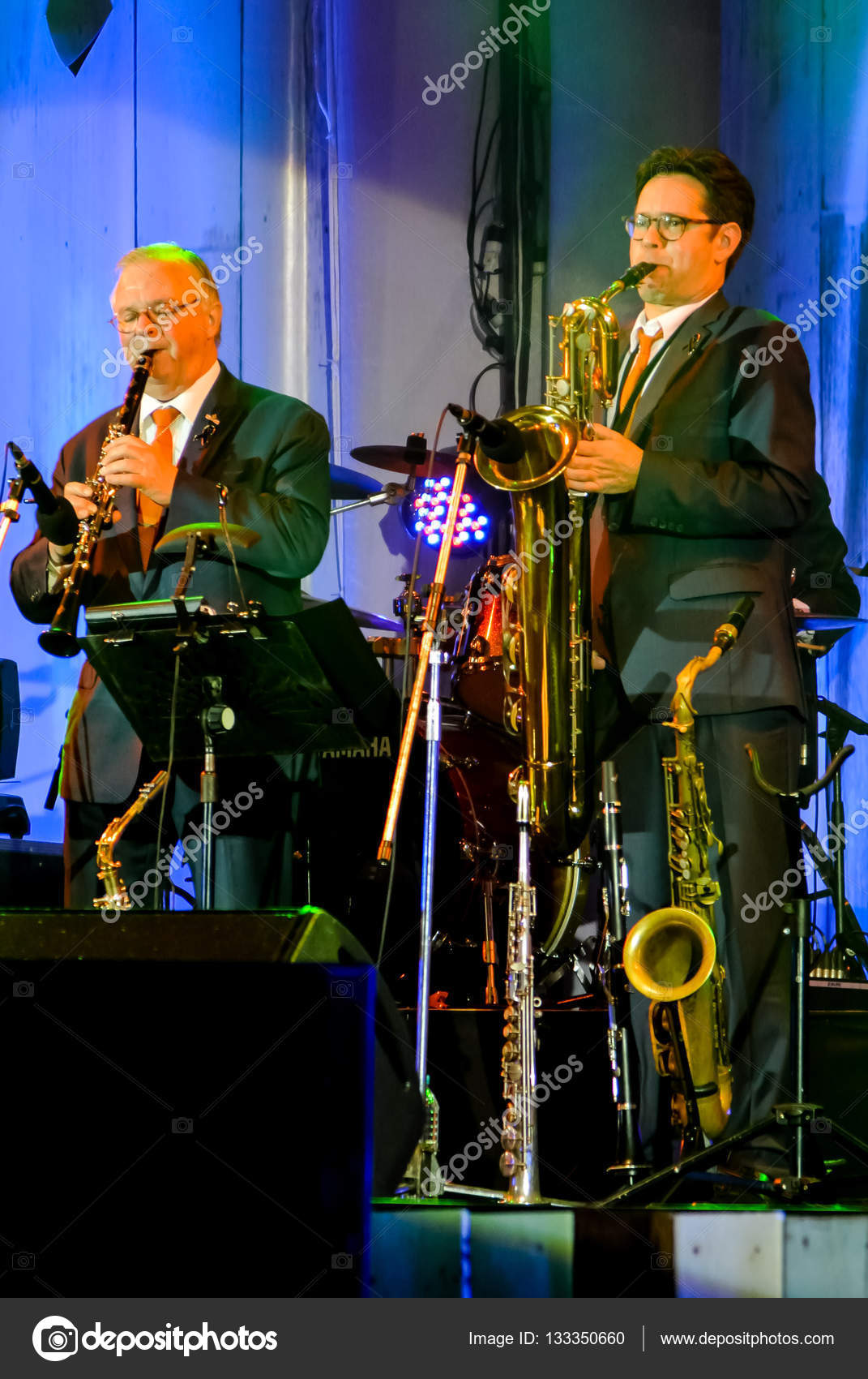 Dutch Swing College Band actúa en 
