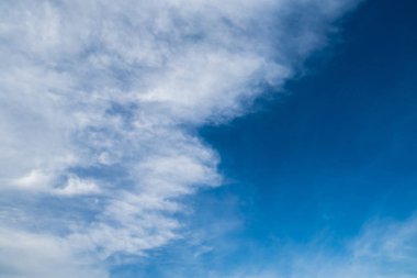 Güzel beyaz bulutlar