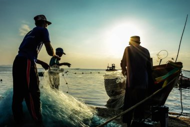 Balıkçılar açık balık net grup