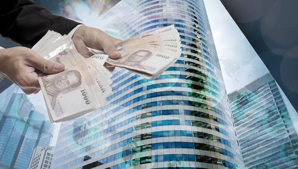 Make money from investment in metropolis — Stock Photo, Image