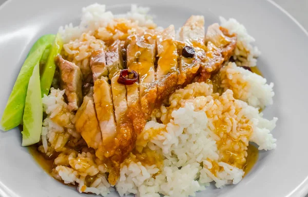 Tatlı sos ile pirinç gevrek domuz eti — Stok fotoğraf