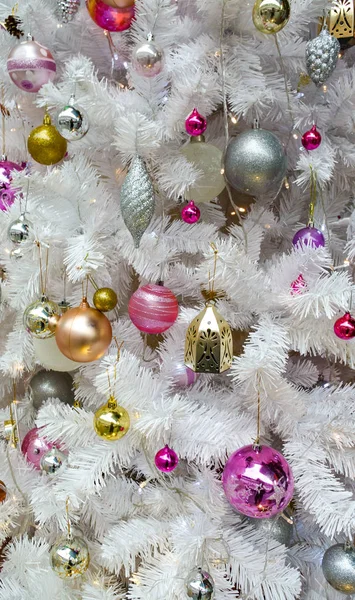 Kerstboom decoratie close-up shot — Stockfoto
