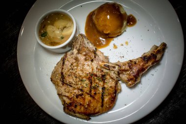 ızgara domuz biftek