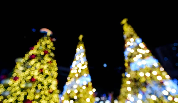 Schöne Weihnachtsbeleuchtung mit aufgetaut — Stockfoto