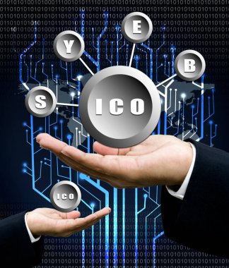 İşadamı el taşımak ICO simge dijital devre ağaç ile geri