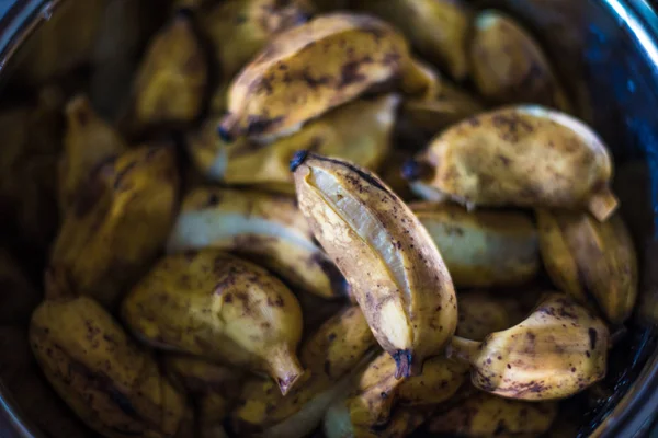 Gekochte Banane, Zutat für ein thailändisches Dessert — Stockfoto