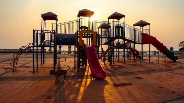 Time Lapse Del Cielo Del Tramonto Parco Giochi — Video Stock