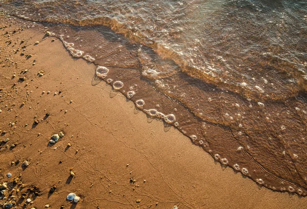 Arka plan dalga köpüğü plaj ve deniz — Stok fotoğraf