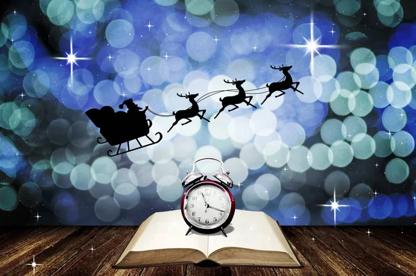 Time for Santa Claus story in Christmas night — Stock Photo, Image