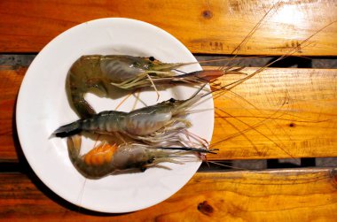 BBQ için taze karides, yüksek açı görünümü