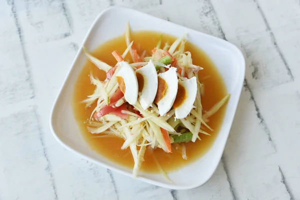 Salade Épicée Papaye Avec Oeuf Salé Nourriture Épicée Thaïlandaise — Photo