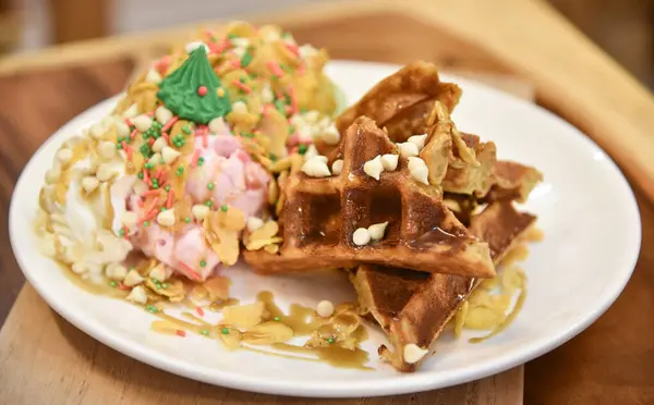 Sorvete Com Waffles Caseiros — Fotografia de Stock