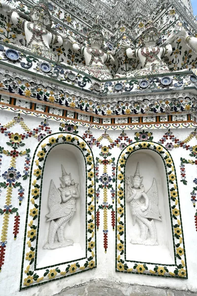 Die Skulptur Des Wächterwinkels Schmückt Das Prang Gebäude Wat Arun — Stockfoto