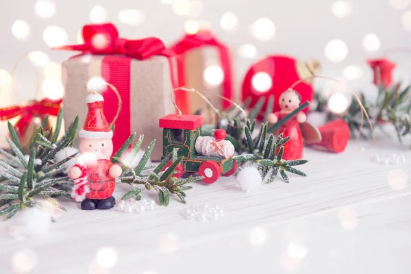 Noel oyuncakları ve hediyelerle dolu tebrik kartları için Noel süslemesi — Stok fotoğraf
