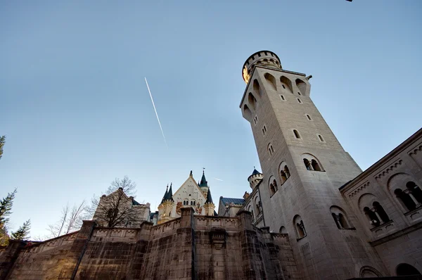 Замок Нойшванштайн близ Мюнхена в Германии — стоковое фото