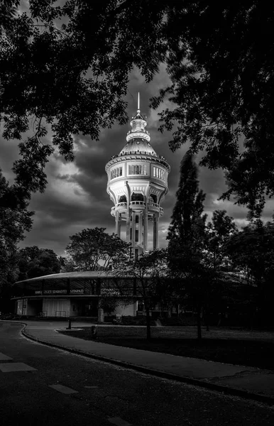 Vodárenská věž v Markétin ostrov, Budapešť, Maďarsko — Stock fotografie