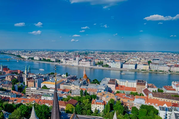 Visa av Budapest stad från ovan — Stockfoto