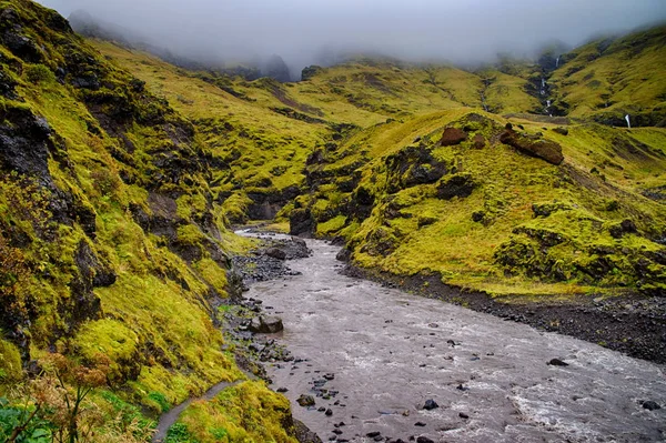 Río en el valle — Foto de Stock