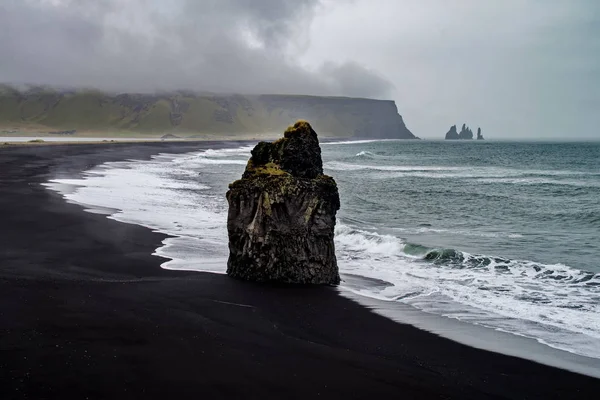 Rocks of Dyrholaey in Iceland — Stock Photo, Image