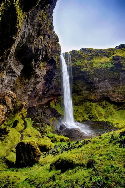 在冰岛著名 Kvernufoss — 图库照片