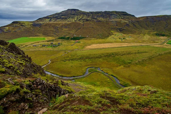 Zielonej góry w Islandii — Zdjęcie stockowe