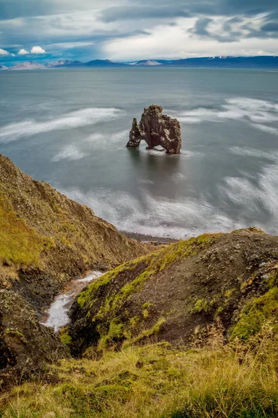 Roca Hvitserkur en Islandia — Foto de Stock
