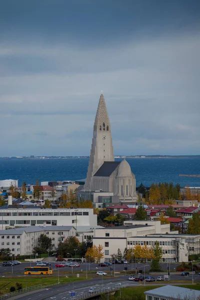 Hallgrimskirkja chucrh in reykjavik, island — Stockfoto