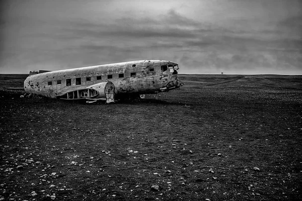 İzlanda terkedilmiş uçak kazasında — Stok fotoğraf
