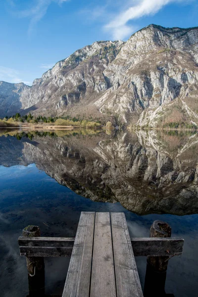 Lago Bohinj en el Parque Nacional de Triglav, Eslovenia — Foto de Stock