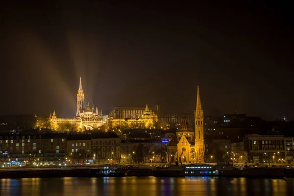 Fisherman 's Bastion in Budapest, Hungary — стоковое фото