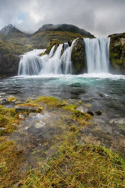 Kirkjufellsfoss Waterval in IJsland — Stockfoto