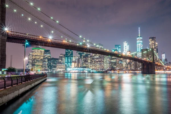 Puente de Brooklyn en la ciudad de Nueva York — Foto de Stock