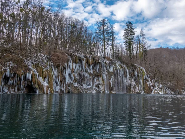 Frozen Waterfalls in Plitvice National Park, Croatia — Stock Photo, Image