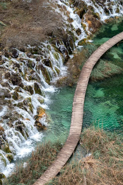 Cascades gelées dans le parc national de Plitvice, Croatie — Photo