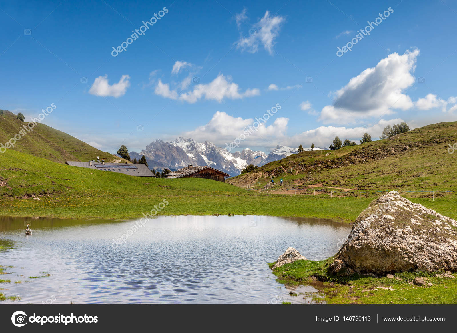 Petit Lac De Montagne à Sur Lalpe Di Siusi Photographie