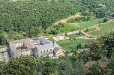 Luberon, Provence, Fransa 'daki Senanque Manastırı