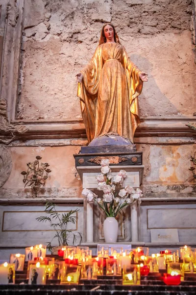 Estátua Madonna Igreja Gordes Provença França — Fotografia de Stock