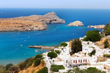 Lindos bay parlak güneşli adlı