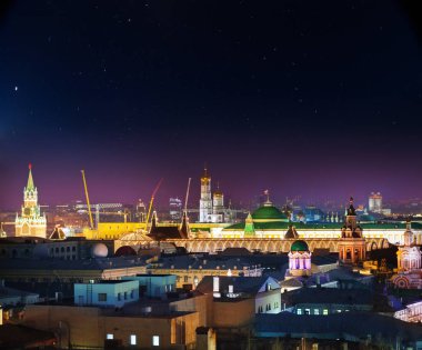 Işıklı Moskova gece görünümü