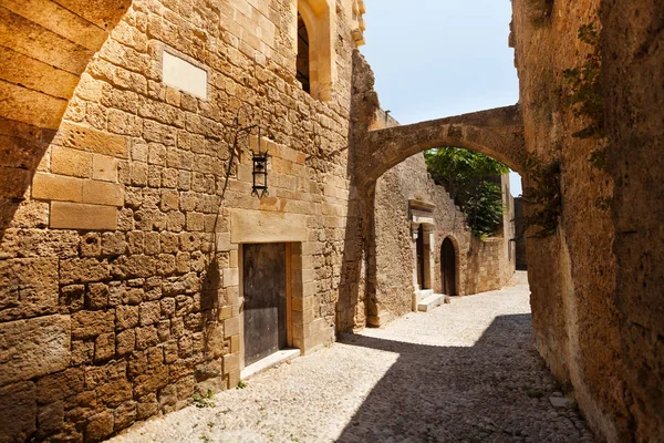 Avenue średniowiecznych rycerzy na wyspie Rodos — Zdjęcie stockowe