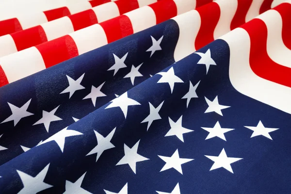 Gekrümmte Flagge der Vereinigten Staaten von Amerika — Stockfoto