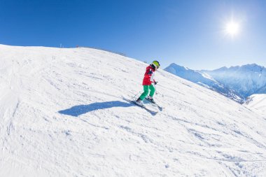 kayakçı boy kask içinde 