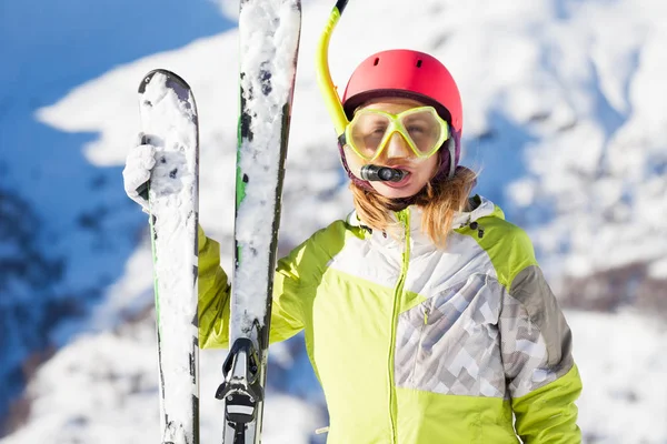 Female skier at snowy day — Stock Photo, Image