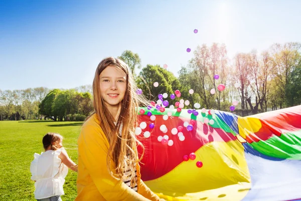 Happy kids with parachute — Stock Photo, Image