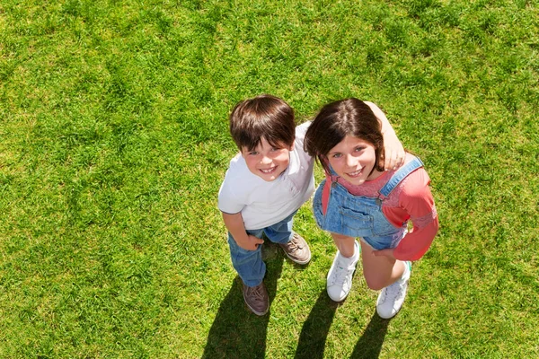 Retrato de niños felices — Foto de Stock