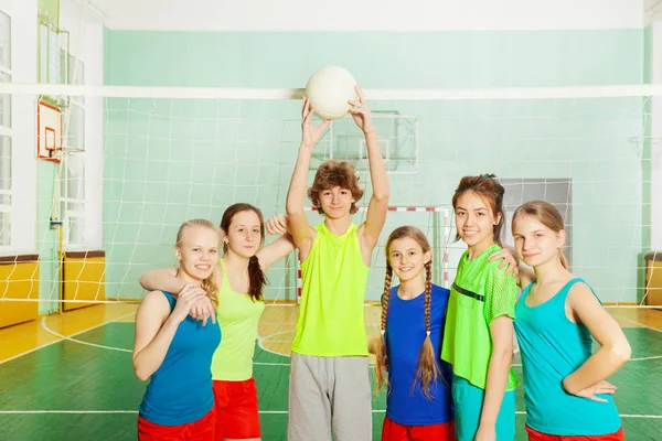 Portret nastolatków w odzieży sportowej — Zdjęcie stockowe