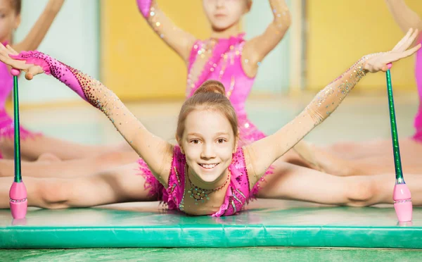 Hint kulüpleri ile kız