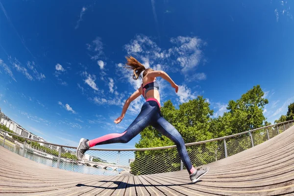 Vista Laterale Ritratto Sportiva Correre Correre All Aperto Nel Centro — Foto Stock